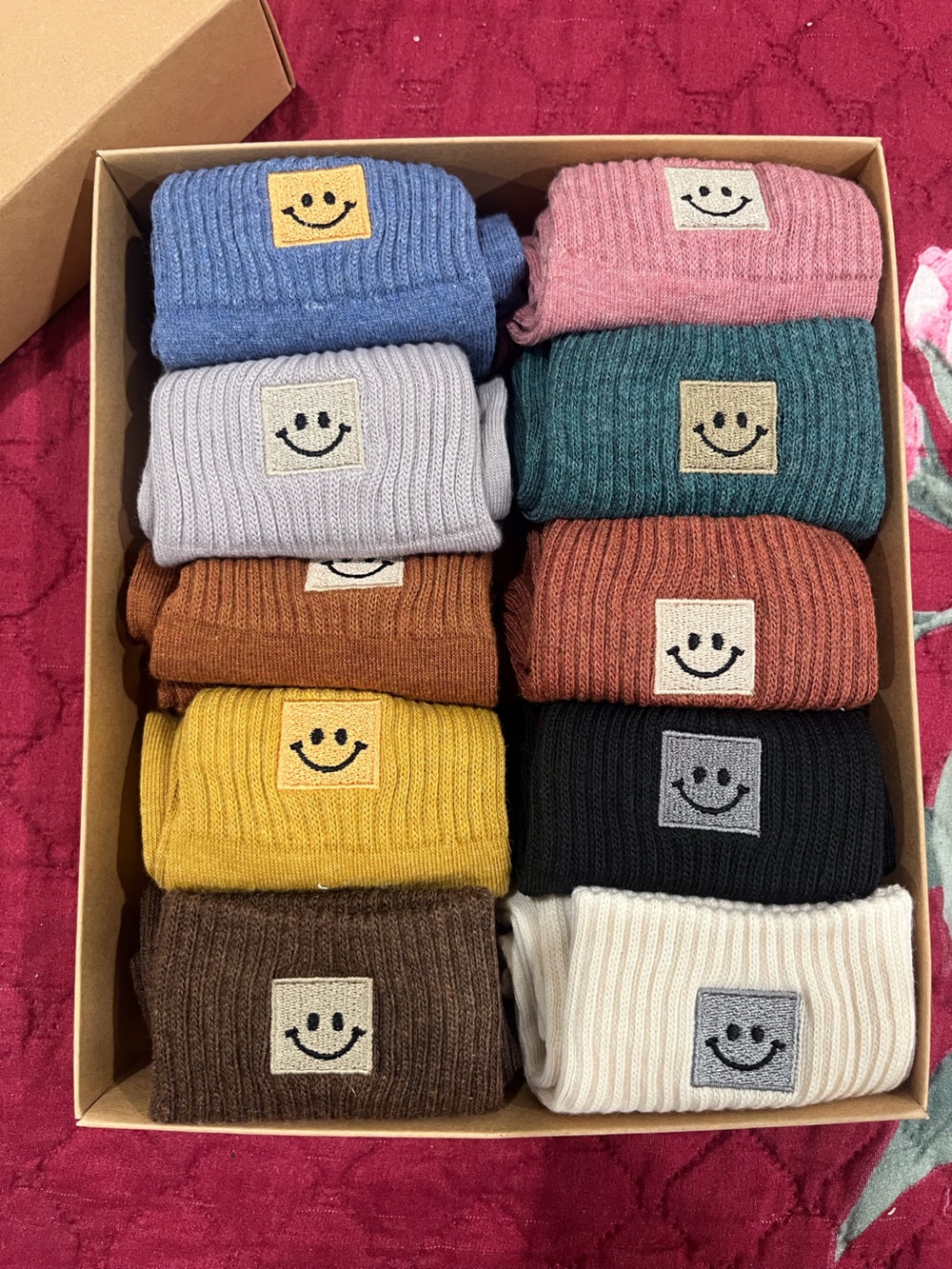 Fashion socks smiley patch multiple colors